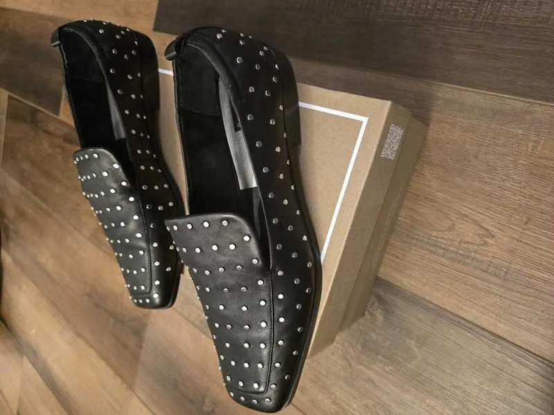 BENY CRYSTAL STUD FLATS BLACK CRYSTAL - re:vita