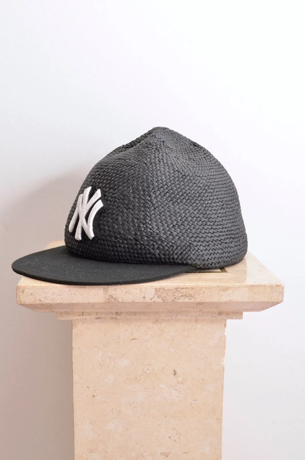SWITCHING STRAW BASEBALL CAP